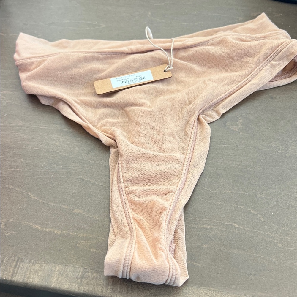 Skims Summer Mesh Dipped Thong - Picture 8 of 9